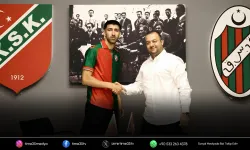 Karşıyaka'da ilk imza Erhan'dan