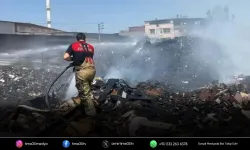 İzmir'de çöp dökülen alanda yangın