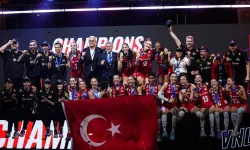 Filenin Sultanları kupayla yurda döndü