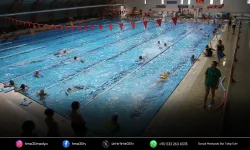 Karşıyaka'da yüzme sezonu dolu dolu başladı