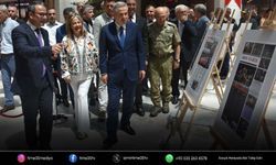İzmir'de 15 Temmuz manşetleri sergisi açıldı
