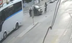 Buca'da otomobilin çarptığı motosikletli yaralandı