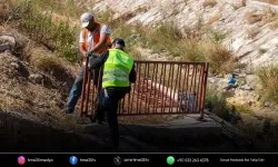 Seferihisar'da selin izleri siliniyor