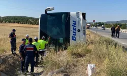 Yolcu otobüsü şarampole devrildi: 24 yaralı