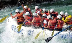 Rafting botu devrildi: 12 yaşındaki çocuk öldü
