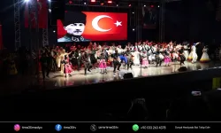 Balçova’da 30 Ağustos coşkusu halk danslarıyla taçlandı