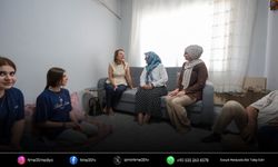 Konak’ta Başkan Mutlu’dan komşularına ev ziyareti