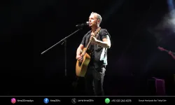 Bayraklı’da 30 Ağustos coşkusu: Emre Aydın sahne aldı