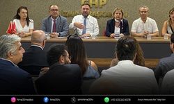 CHP İzmir’de ilçe başkanları saha çalışması için toplandı