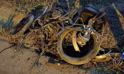İş makinesi ile motosiklet çarpıştı: 1 ölü