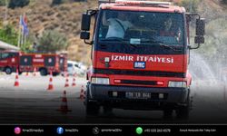 İzmir İtfaiyesi şoförleri zorlu sürüş eğitiminden geçiyor