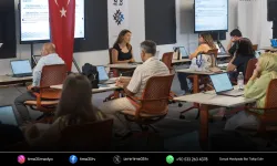 Büyükşehir’den esnaf temsilcilerine yapay zekâ eğitimi