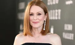 Julianne Moore 20 yıl sonra sahneye dönüyor