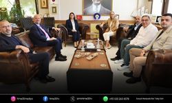 AK Partili Çankırı’dan Foça’da Fıçı’ya hayırlı olsun ziyareti