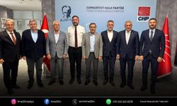 CHP İzmir’de eski başkanlarla 30 ilçede sahaya iniyor