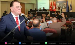 İzmir siyasetinde dikkat çeken istifa