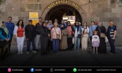 İzmir’in emeklileri kenti keşfetmeye devam ediyor