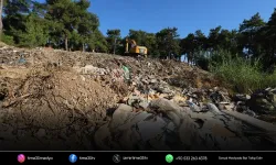 Menderes’te yıllardır biriken çöp ve molozlar temizlendi