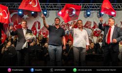 Bornova’da 9 Eylül coşkusu Atatürk’ün sevdiği şarkılarla yaşandı