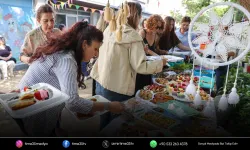 Buca’da kursiyerlerden renkli bahçe buluşması