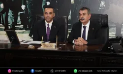 Çiğli Belediyesi’nden öğrencilere kırtasiye desteği