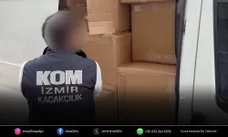 İzmir’de minibüsten 1 milyon 100 bin kaçak makaron çıktı