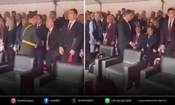 İzmir’de protokolde dikkat çeken anlar: Tugay’la tokalaşmadılar