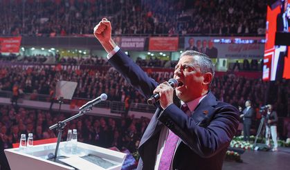 Özgür Özel, yeniden CHP Genel Başkanı seçildi