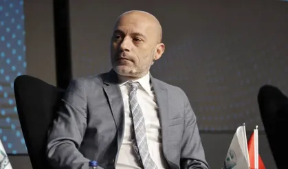 Cüneyt Çakır, Dubai'de mahsur kaldı!