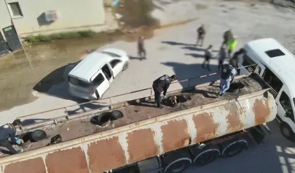 Durdurulan tankerden 30 düzensiz göçmen çıktı
