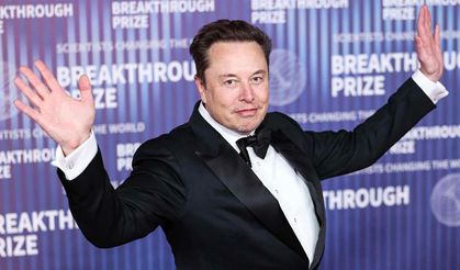 Elon Musk tarihe geçti: Dünyanın ilk trilyoneri oldu