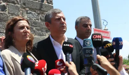 Özgür Özel: Binaları geride bıraktık, yürüyoruz