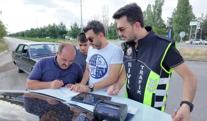Korsan taksiyi yakalattı, kendisi de ceza yedi!