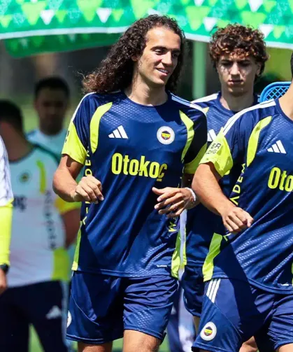 Fenerbahçe’de yeni sezon mesaisi sürüyor