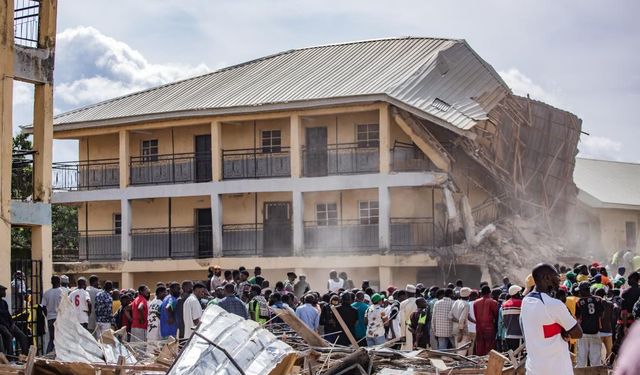 Sınav esnasında okul çöktü: 21 ölü