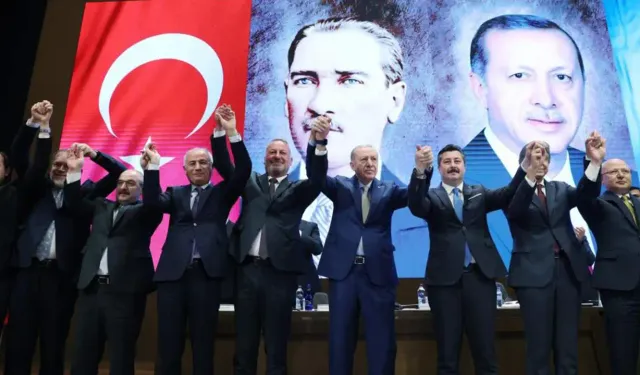 İYİ Parti'den istifa eden iki belediye başkanı AK Parti'ye geçti