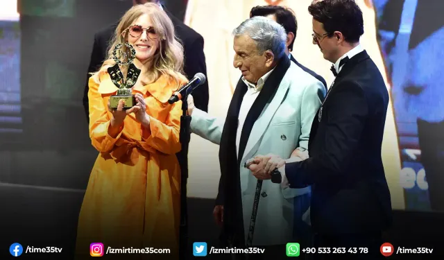 Büyükşehir’e iki tiyatro ödülü birden