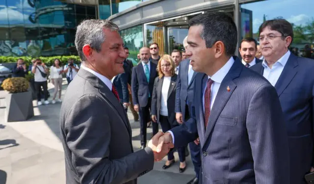 CHP Genel Başkanı Özgür Özel TİSK’i ziyaret etti
