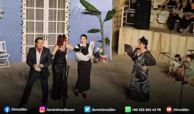 Efes Selçuk'ta sanat ve dayanışma amfi tiyatro sahnesinde buluştu