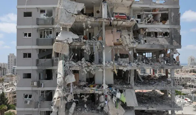 İran: İsrail saldırılarında can kaybı 224’e yükseldi