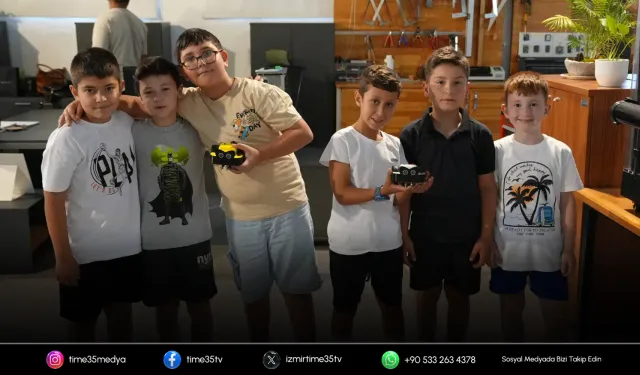 İzmirli çocuklar robotik dünyasıyla tanıştı