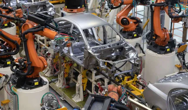 Otomotiv üretimi Temmuz'da yıllık yüzde 10 arttı