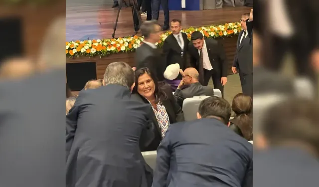 Özlem Çerçioğlu AK Parti Genel Merkezi’nde görüntülendi
