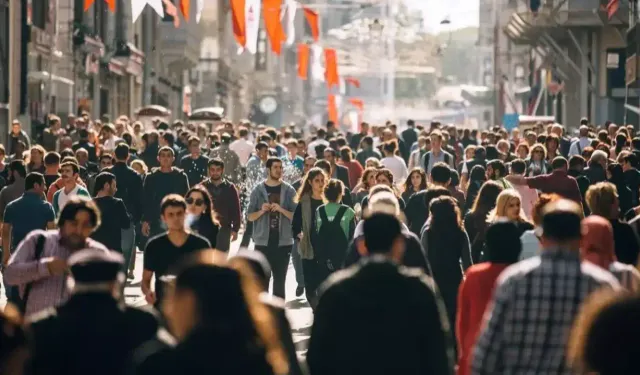 Türkiye'nin nüfusu 85 milyon 824 bini geçti
