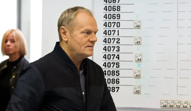 Polonya Başbakanı Tusk'un şahsi aracı çalındı