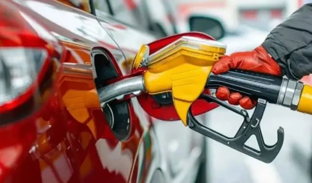 Sürücüler dikkat: Benzin fiyatlarına zam geldi!