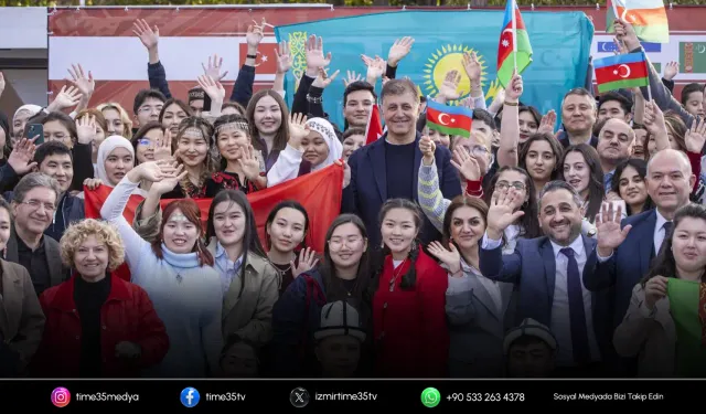 İzmir’de Türk Dili Ailesi Günü coşkusu