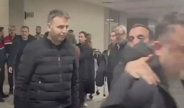 Mehmet Akif Ersoy ek ifade için adliyede