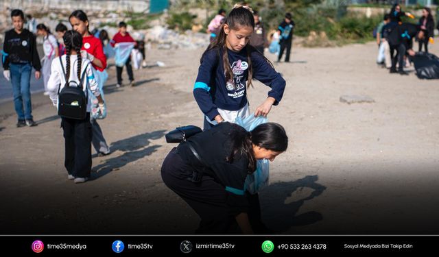 Kuşadası’nda Sökeli öğrencilerden çevreci etkinlik