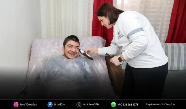 Gaziemir Belediyesi’nden bin kişiye evde kuaför hizmeti